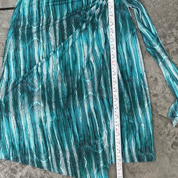 BCBGMAXAZRIA Dress Marian Style Cyan Turquoise Combo Faux Wrap Stretch - Picture 6 of 9